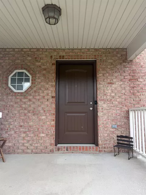 Exterior - 639 Ellen Dr, Cincinnati, OH 45255 photo 2 of 3