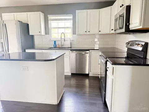 Kitchen - 639 Ellen Dr, Cincinnati, OH 45255 photo 1 of 7