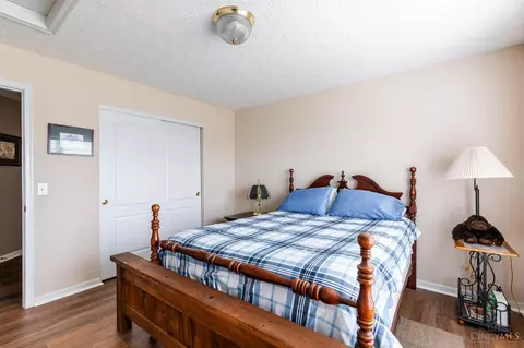 Bedroom - 604 Coleberry Ct, Cleves, OH 45002 photo 8 of 9