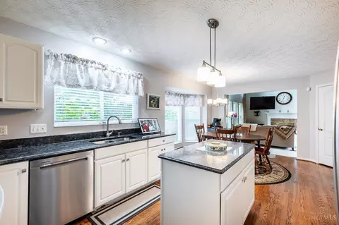 Kitchen - 604 Coleberry Ct, Cleves, OH 45002 photo 3 of 3