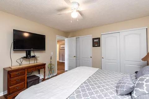 Bedroom - 604 Coleberry Ct, Cleves, OH 45002 photo 2 of 9