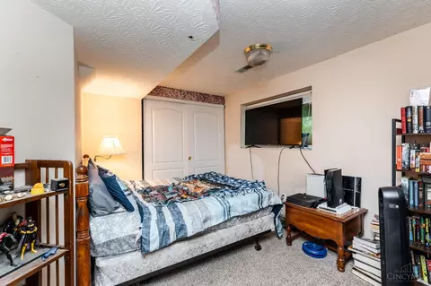Bedroom - 604 Coleberry Ct, Cleves, OH 45002 photo 9 of 9
