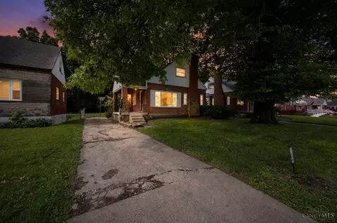 1499 Clovernoll Dr, Cincinnati, OH 45231