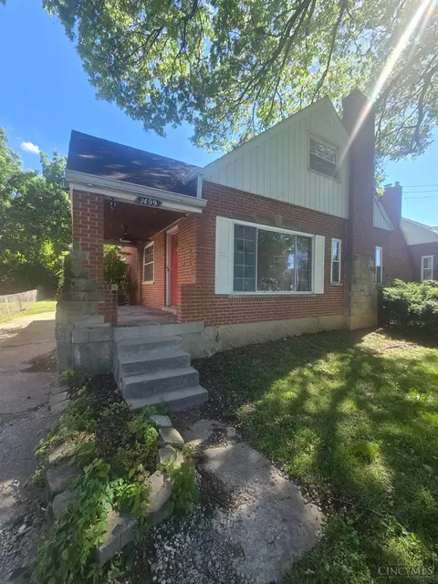 1499 Clovernoll Dr, Cincinnati, OH 45231