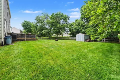 Exterior - 7851 Stablegate Ln, Maineville, OH 45039 photo 8 of 8