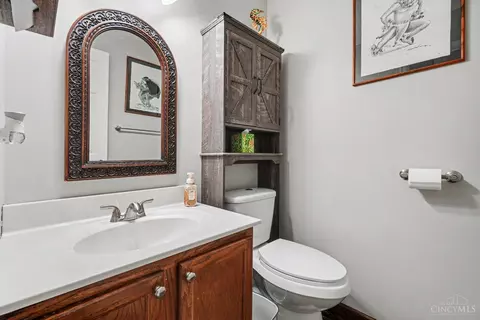 Bath - 7851 Stablegate Ln, Maineville, OH 45039 photo 1 of 4