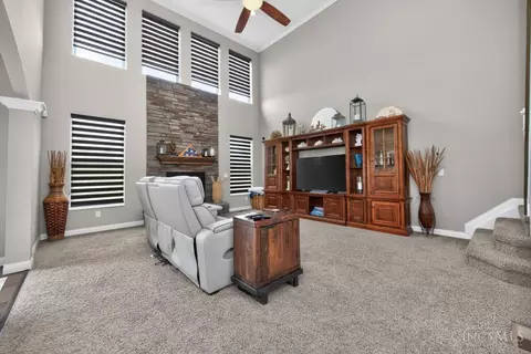 Living - 917 Ryan Ct, Monroe, OH 45050 photo 1 of 1