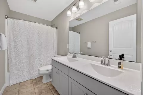 Bath - 917 Ryan Ct, Monroe, OH 45050 photo 2 of 6