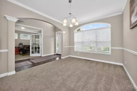 Entry Way - 917 Ryan Ct, Monroe, OH 45050 photo 3 of 5