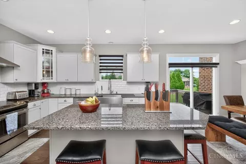Kitchen - 917 Ryan Ct, Monroe, OH 45050 photo 3 of 5