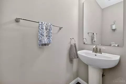 Bath - 917 Ryan Ct, Monroe, OH 45050 photo 1 of 6