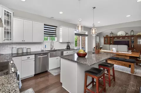 Kitchen - 917 Ryan Ct, Monroe, OH 45050 photo 4 of 5