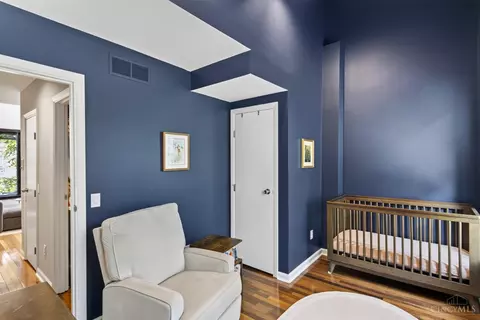 Bedroom - 331 Milton St, Cincinnati, OH 45202 photo 2 of 5