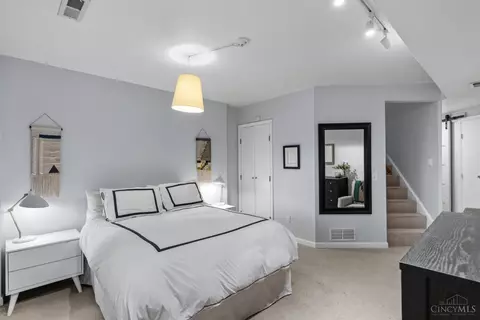 Bedroom - 331 Milton St, Cincinnati, OH 45202 photo 5 of 5