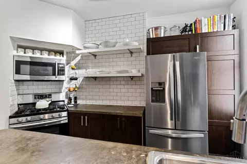 Kitchen - 331 Milton St, Cincinnati, OH 45202 photo 5 of 6