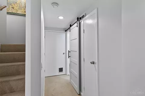 Entry Way - 331 Milton St, Cincinnati, OH 45202 photo 9 of 9