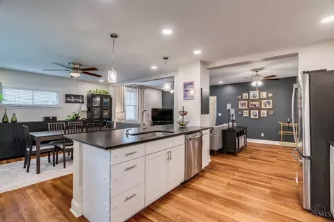 Kitchen - 4430 Simpson Ave, Cincinnati, OH 45227 photo 2 of 4