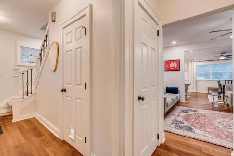 Entry Way - 4430 Simpson Ave, Cincinnati, OH 45227 photo 1 of 5