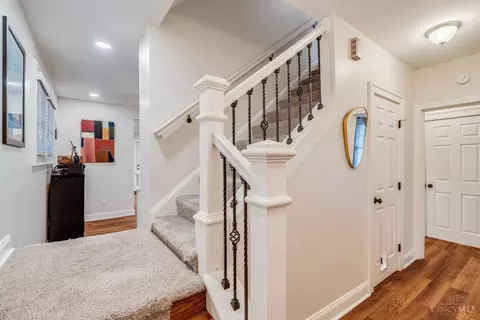 Entry Way - 4430 Simpson Ave, Cincinnati, OH 45227 photo 4 of 5