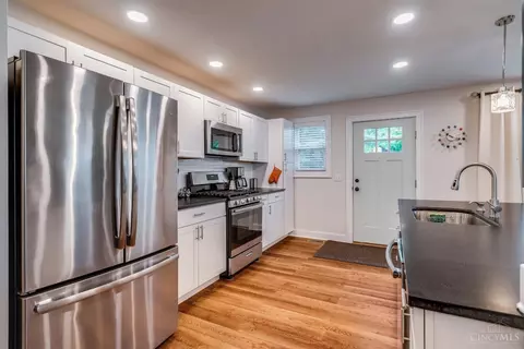 Kitchen - 4430 Simpson Ave, Cincinnati, OH 45227 photo 3 of 4