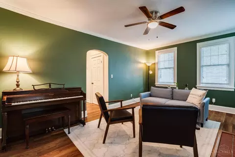 Living - 4430 Simpson Ave, Cincinnati, OH 45227 photo 3 of 6