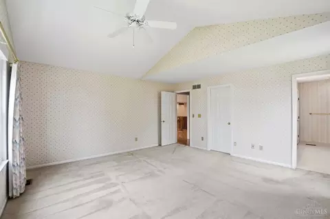 Bedroom - 6645 Spindlewick Ln, Cincinnati, OH 45230 photo 2 of 5
