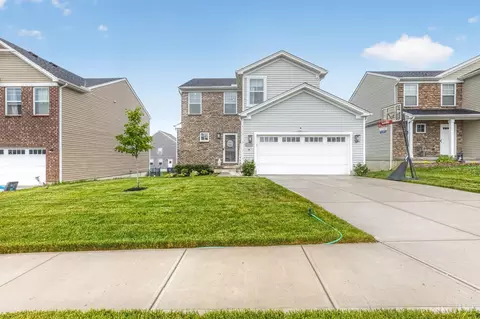 Exterior - 2856 Pine Leaf Ct, Hamilton, OH 45013 photo 2 of 6