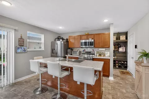 Kitchen - 2856 Pine Leaf Ct, Hamilton, OH 45013 photo 3 of 3