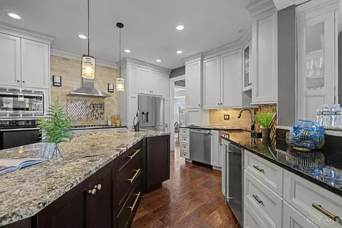 Kitchen - 145 Stanton Dr, Springboro, OH 45066 photo 6 of 11