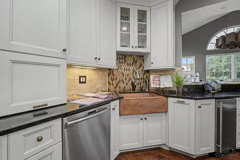 Kitchen - 145 Stanton Dr, Springboro, OH 45066 photo 2 of 11