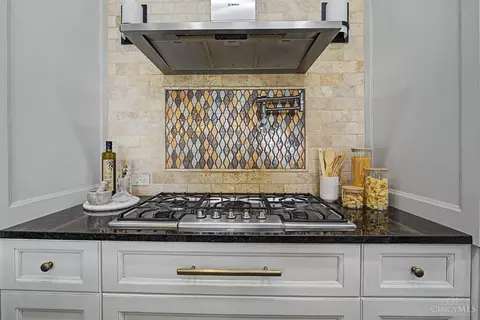 Kitchen - 145 Stanton Dr, Springboro, OH 45066 photo 4 of 11