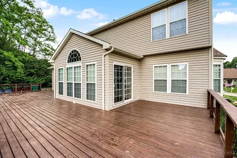 Exterior - 145 Stanton Dr, Springboro, OH 45066 photo 9 of 16