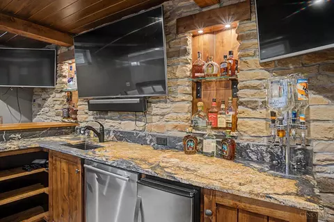 Kitchen - 145 Stanton Dr, Springboro, OH 45066 photo 11 of 11