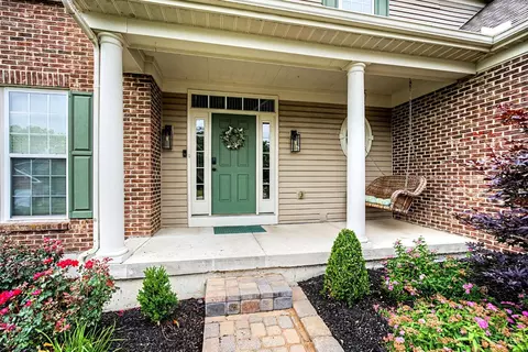 Exterior - 145 Stanton Dr, Springboro, OH 45066 photo 6 of 16