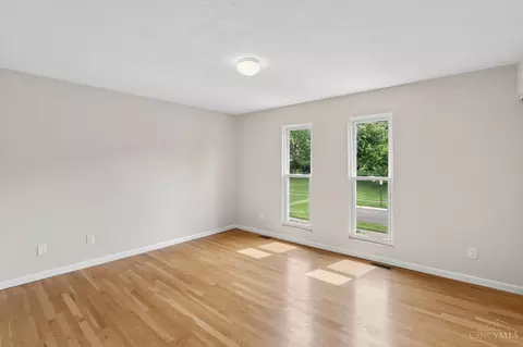 Living - 1859 Windhill Ter, Cincinnati, OH 45255 photo 4 of 4