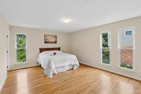 Bedroom - 1859 Windhill Ter, Cincinnati, OH 45255 photo 1 of 8