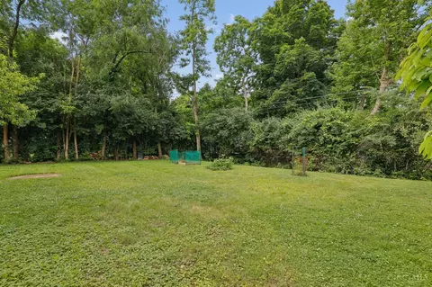 Exterior - 1859 Windhill Ter, Cincinnati, OH 45255 photo 6 of 7