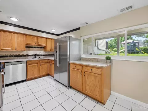 Kitchen - 11623 Kenn Rd, Forest Park, OH 45240 photo 1 of 4