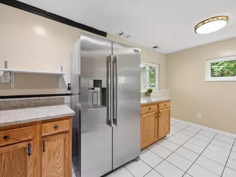 Kitchen - 11623 Kenn Rd, Forest Park, OH 45240 photo 3 of 4