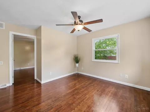 Bedroom - 11623 Kenn Rd, Forest Park, OH 45240 photo 1 of 3