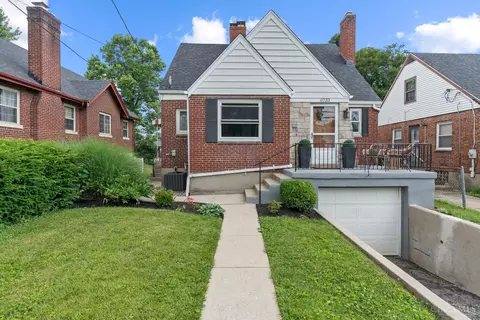 6733 Siebern Ave, Silverton, OH 45236
