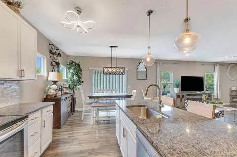 Kitchen - 110 Nettleton Ct, Monroe, OH 45050 photo 4 of 4
