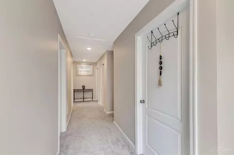 Entry Way - 110 Nettleton Ct, Monroe, OH 45050 photo 4 of 5