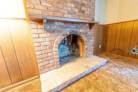 Living - 2559 Fulbourne Dr, Cincinnati, OH 45231 photo 7 of 7