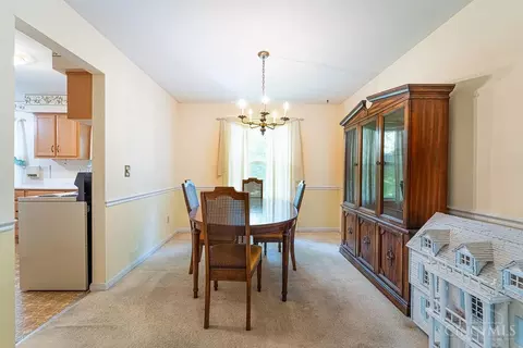 Dining - 2559 Fulbourne Dr, Cincinnati, OH 45231 photo 2 of 2