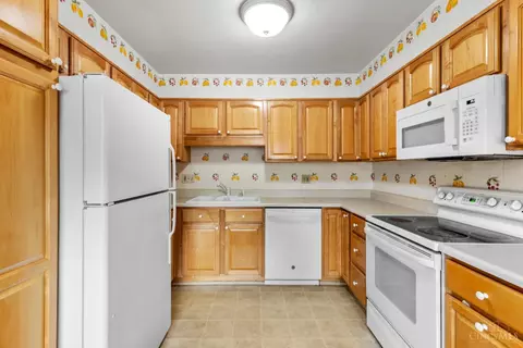 Kitchen - 741 Stuart Ln, Cincinnati, OH 45245 photo 1 of 2