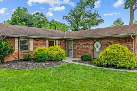 Exterior - 741 Stuart Ln, Cincinnati, OH 45245 photo 1 of 2