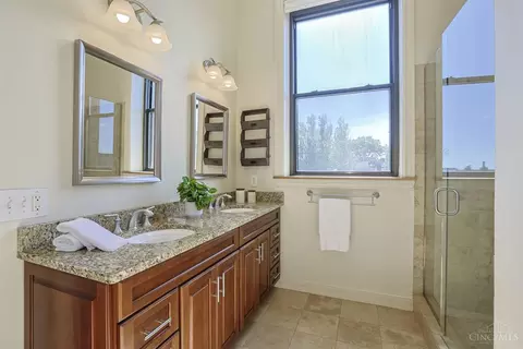Bath - 1125 St Gregory St, Cincinnati, OH 45202 photo 2 of 3