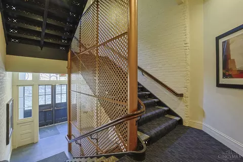 Entry Way - 1125 St Gregory St, Cincinnati, OH 45202 photo 6 of 6