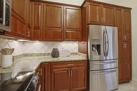Kitchen - 1125 St Gregory St, Cincinnati, OH 45202 photo 4 of 4